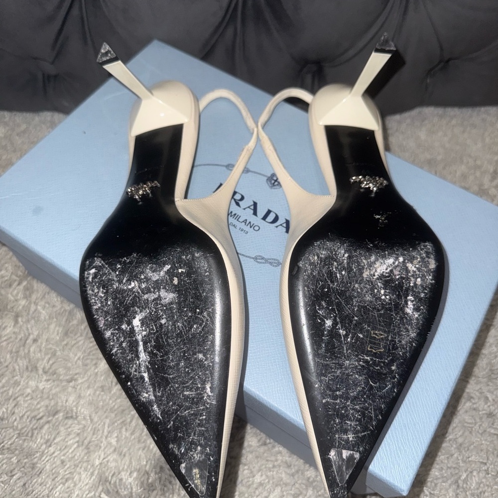 Prada Patent leather slingback pumps (cream) - Picture 4 of 8